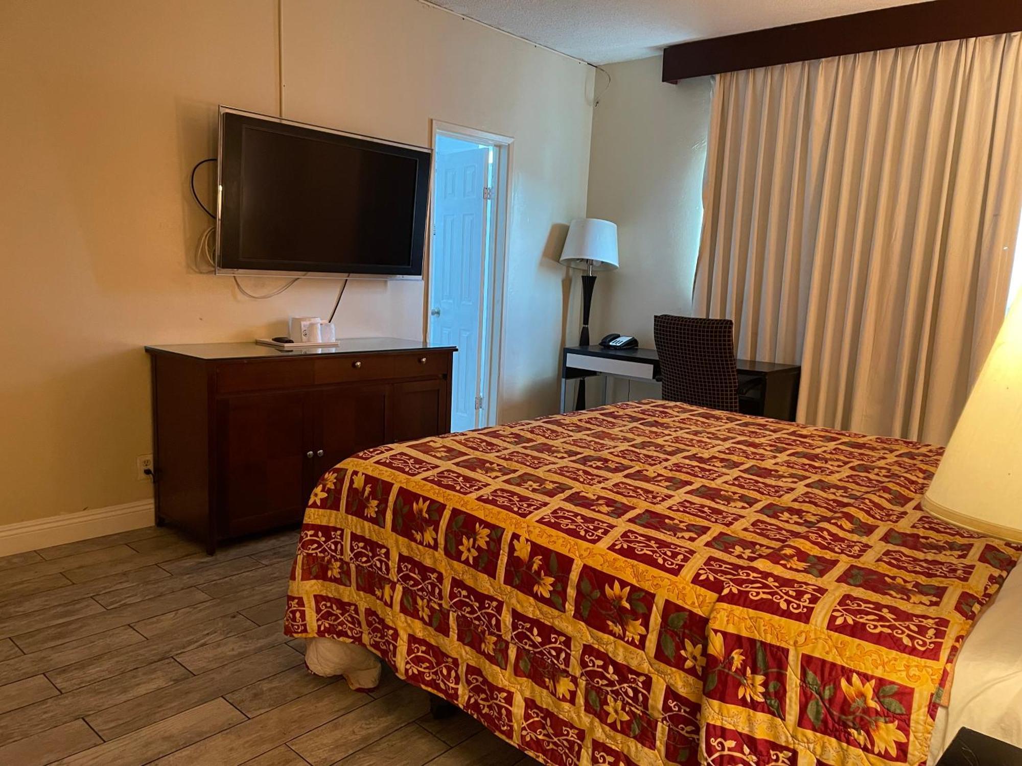 Grand Inn Фуллертон Экстерьер фото