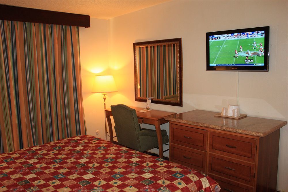 Grand Inn Фуллертон Экстерьер фото